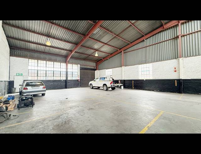 455M² WAREHOUSE TO LET IN WADEVILLE